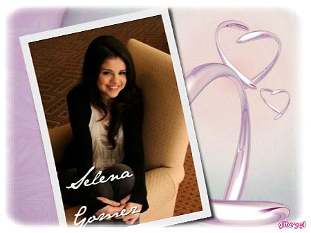 2-selena-gomez-4544.jpg